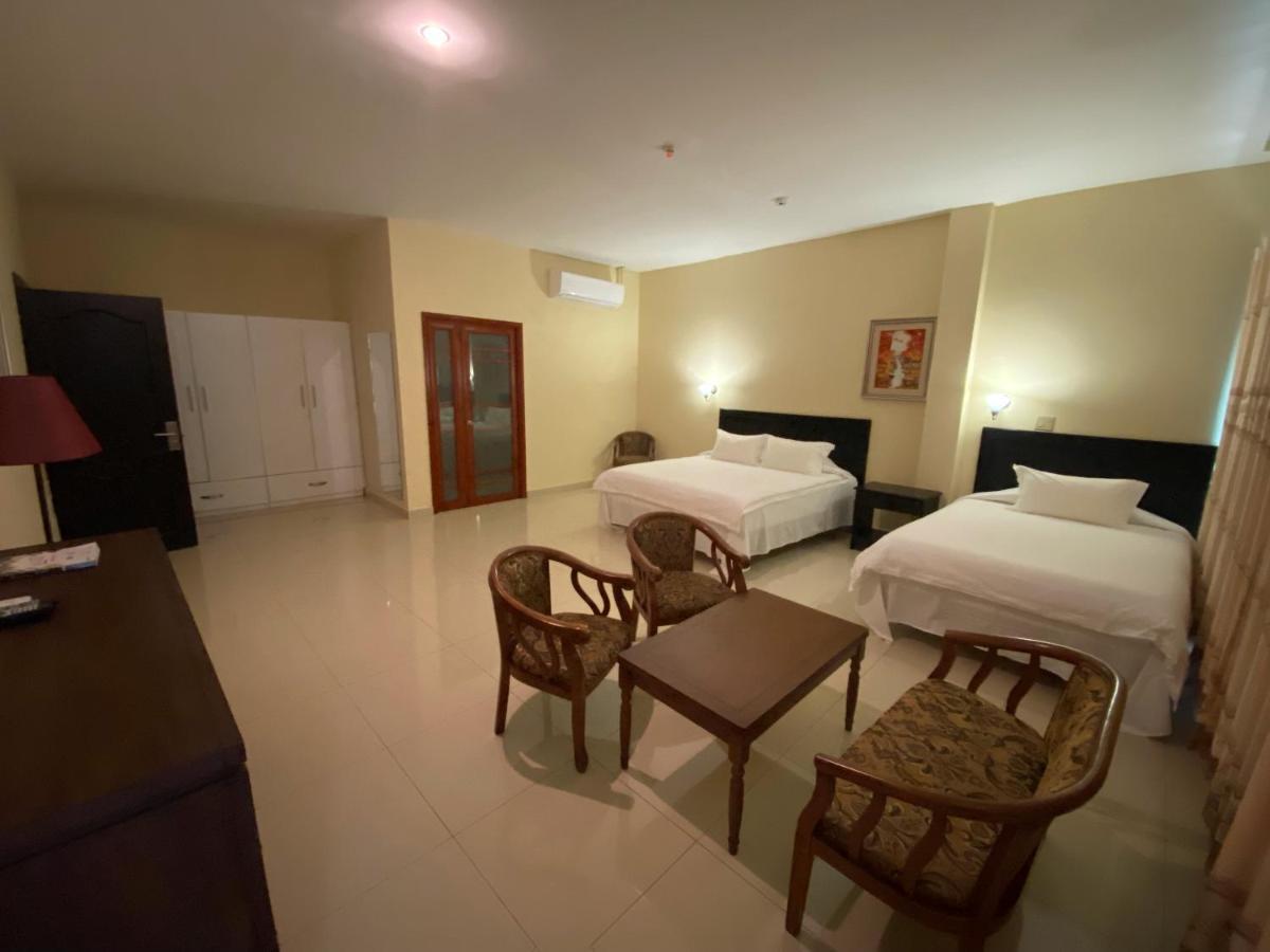 F Sur Hotel 3*